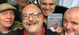 La biografía de Manolo Medina se presentó en Sevilla... y Olé.